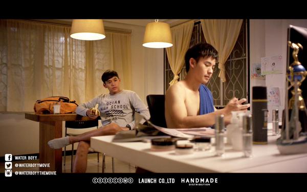 ฟินสุดๆ! รวมภาพประกอบ"Water boyy the movie"เงินนำทีมโชว์หุ่นเต็มที่