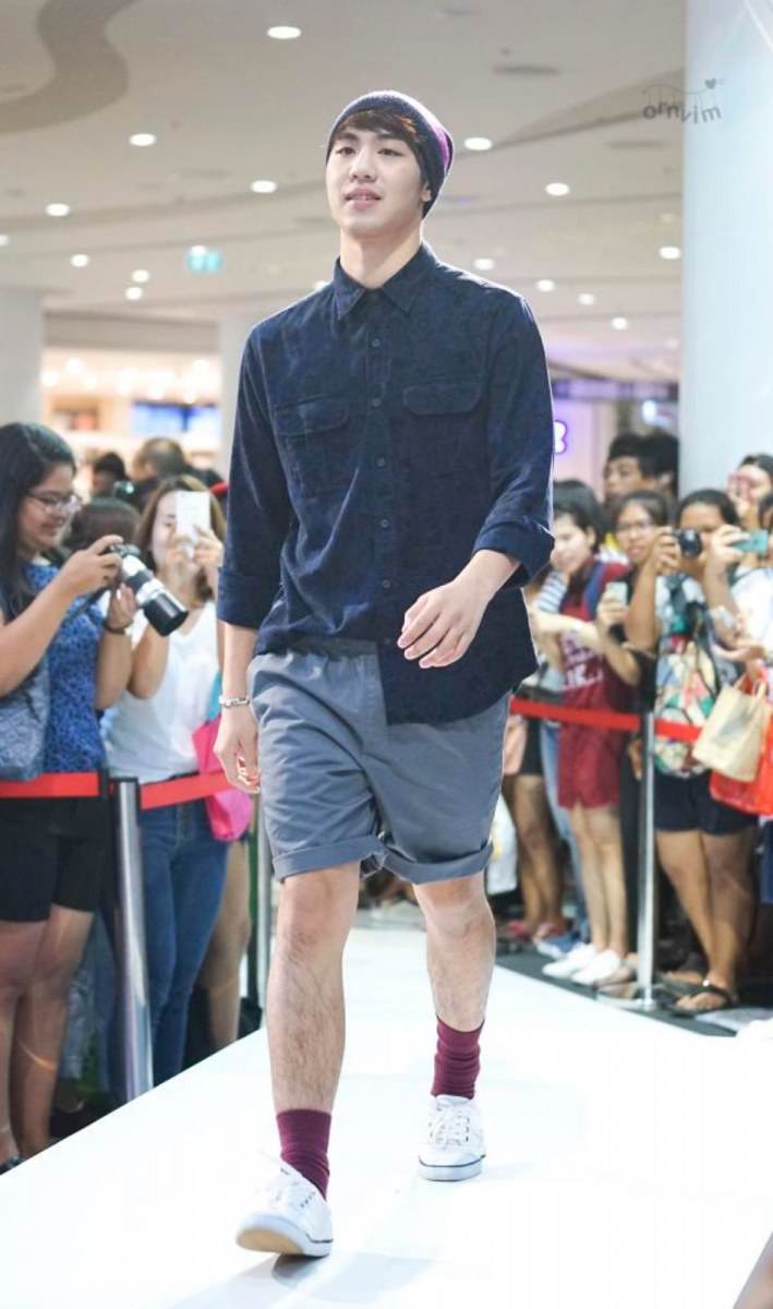 กรี๊ดลั่น!ไวท์ โชว์บล๊อกกิ้งเดินแบบ มีตกใจด้วยนะแมนมากได้พวงมาลัยเงินเพียบ ที่ CW