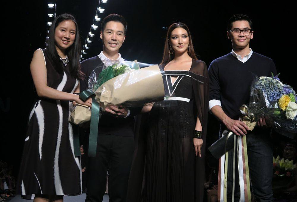 แพนเค้ก เขมนิจ หลากหลายสไตล์ ELLE FASHION WEEK 2015