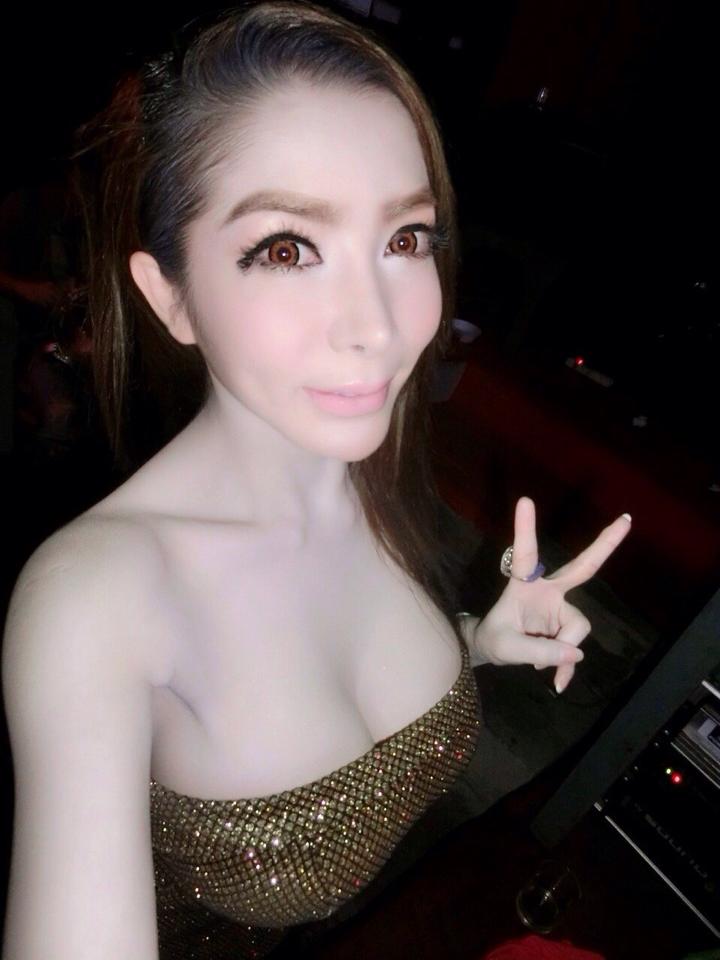 DJ Kanom Lovely