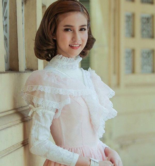 เอิ้กๆๆ!แค่เห็นภาพประกอบก็ฮาแล้ว"หอแต๋วแตก แหกนะคะ"หนังกระเทยหนีผี (20 ต.ค.ในโรงฯ)