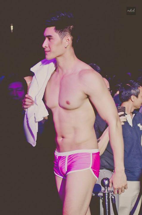 หนุ่ม @It's 3Some thing