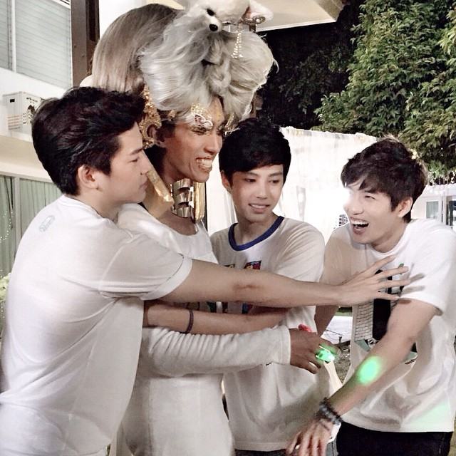 ส่อง IG มาดามมด (ท่องโลกผู้ชายของมาดามมด)