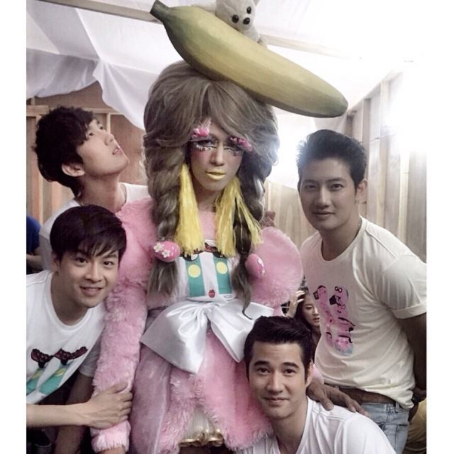 ส่อง IG มาดามมด (ท่องโลกผู้ชายของมาดามมด)