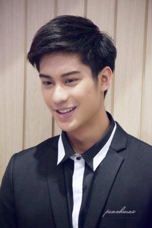 "ออกัส"ทำไมหล่อขนาดนี้!!! (นักแสดงจาก Lovesick และ Water boyy ภาคพิเศษ)