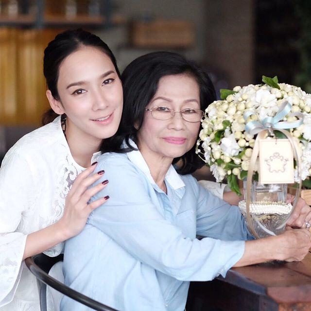 สาเหตุ! อั้ม พัชราภา ทำไมถึงดังกระแสไม่ตก