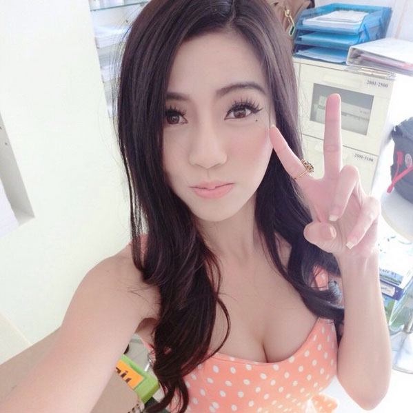 มาดู "เชอรี่ สามโคก" ในลุคแบ๊วๆกันบ้าง