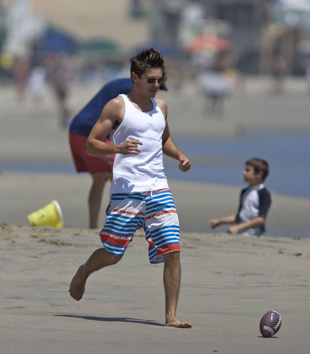 Wow! Zac Efron (แซค เอฟรอน พระเอกหนังฮอลิวู้ด)
