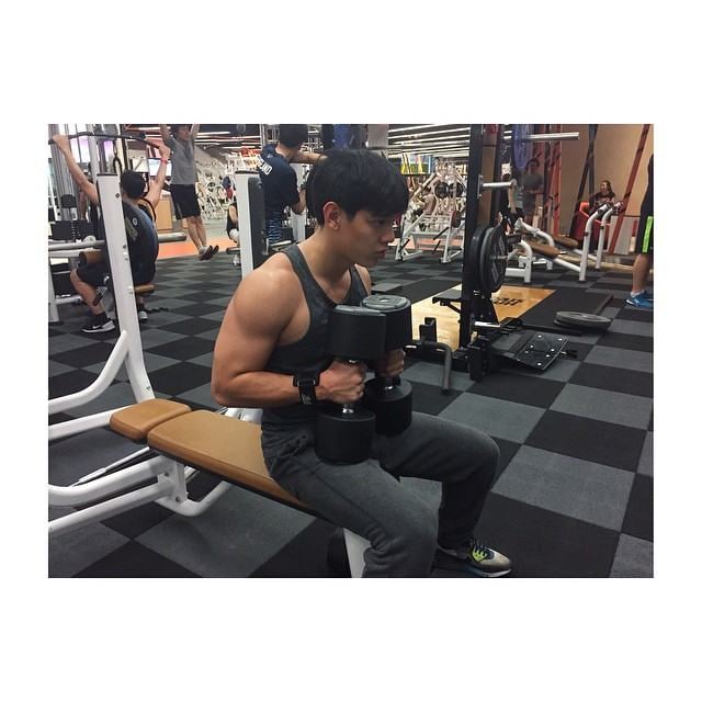 ติดตามหนุ่มหล่อมาดสุขุม แก๊ป จักริน เข้าฟิตเนส