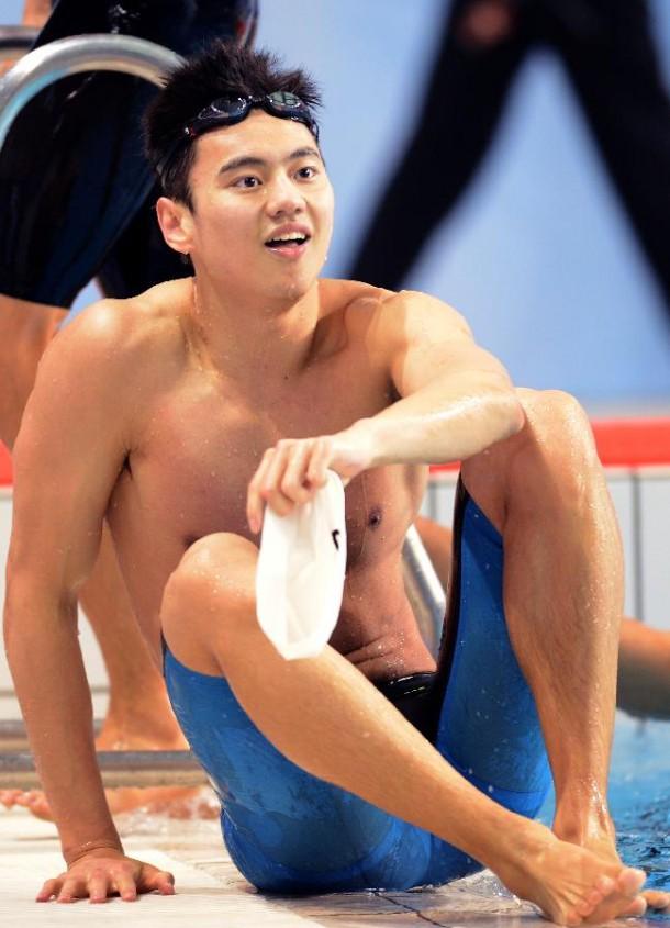 นักว่ายน้ำสุดฮอตของจีน Ning Ze Tao