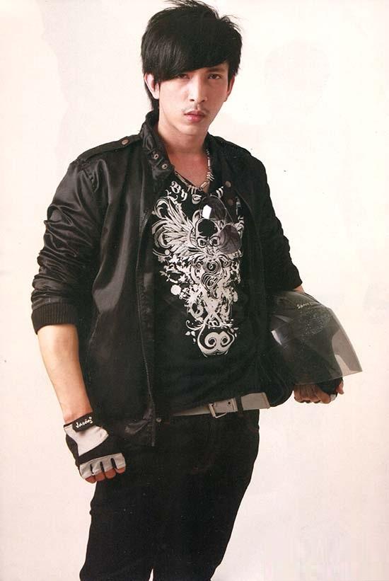 "ฟลุค" หนุ่มนักบิด ลุคเซอร์แบบเกาหลี อยากซ้อนท้ายจัง!!