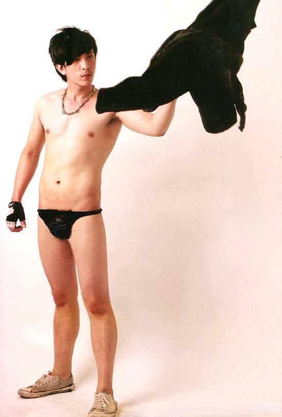 "ฟลุค" หนุ่มนักบิด ลุคเซอร์แบบเกาหลี อยากซ้อนท้ายจัง!!