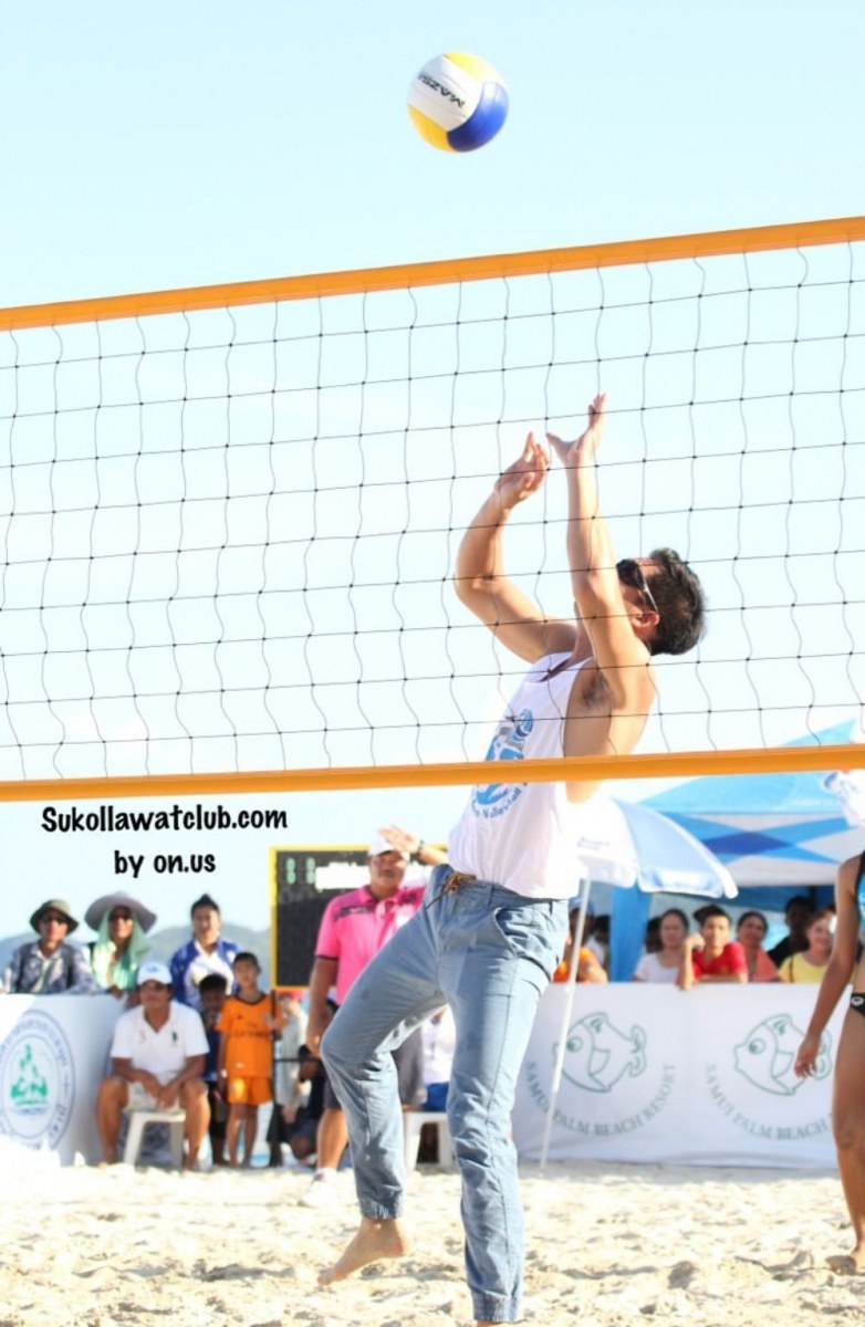 เวียร์ ศุกลวัฒน์ ในลุคแบบสปอร์ตแมน กล้ามแขนฟิตๆ ในงาน Bangkok Airway Samui Beach Valleyball 2015