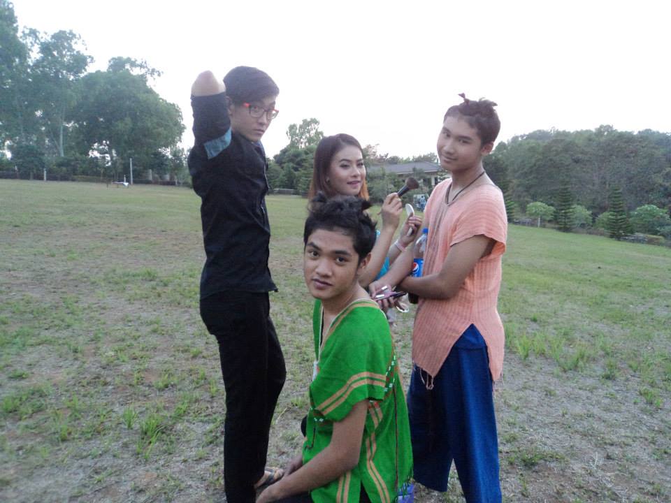 แต่งไปด้วยถ่ายไปด้วย เก่งปะละ