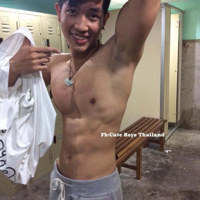 ละๆๆเลียให้เพลียแคม