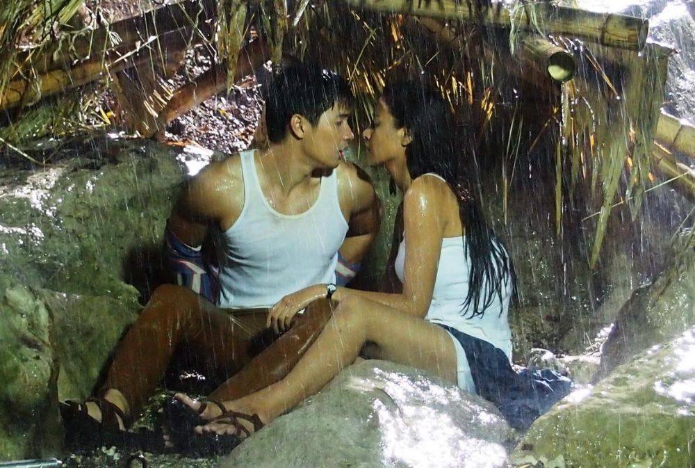 "ไมค์-ปุ๊กลุก" เลิฟซีนกลางสายฝนบนเกาะ ใน"รอยรักแรงแค้น"