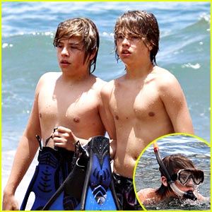 แฝดสุดหล่อ Cole and Dylan Sprouse