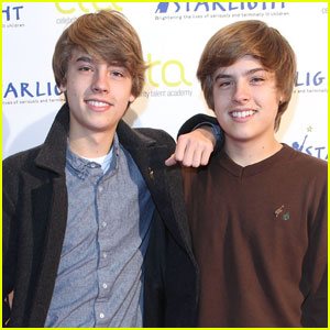 แฝดสุดหล่อ Cole and Dylan Sprouse