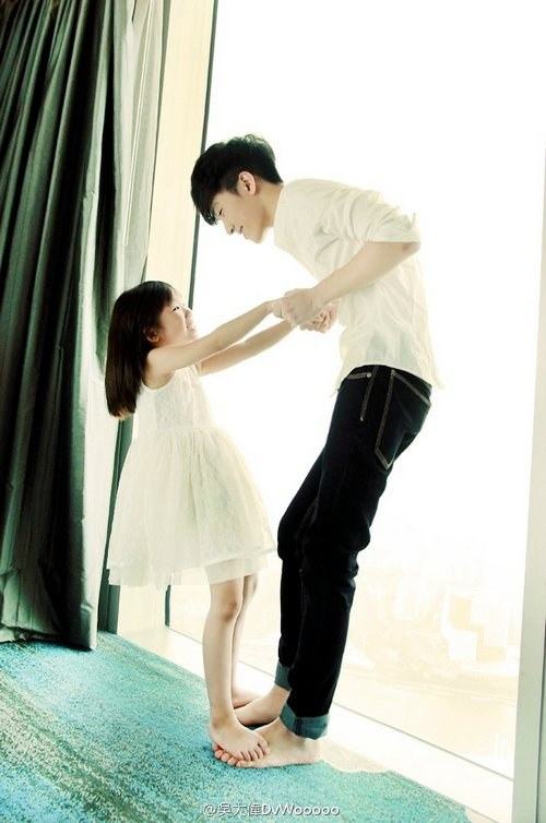 น่าเลิฟอ่ะ! พี่ชายสุดหล่อ รักน้องสาวคนนี้อย่างมากมาย