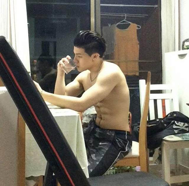 เลียให้ปริ่มให้ดิ้นเลย