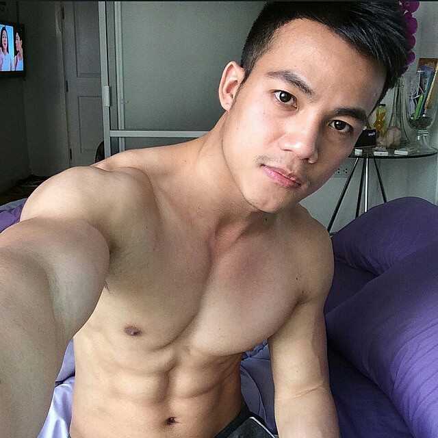 เลียให้ปริ่มให้ดิ้นเลย