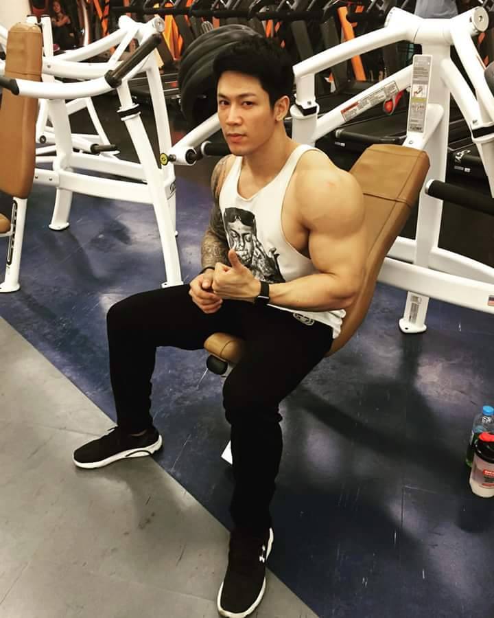 เลียให้ปริ่มให้ดิ้นเลย