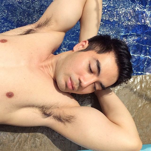 ส่อง IG ฟินมาก..ผู้ชายมากมายก่ายกอง