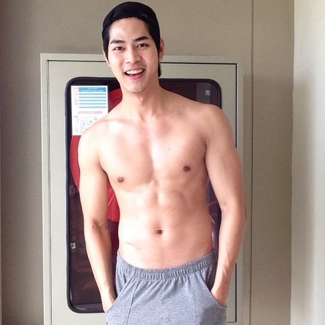 ส่อง IG ฟินมาก..ผู้ชายมากมายก่ายกอง