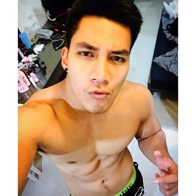 ส่อง IG ฟินมาก..ผู้ชายมากมายก่ายกอง