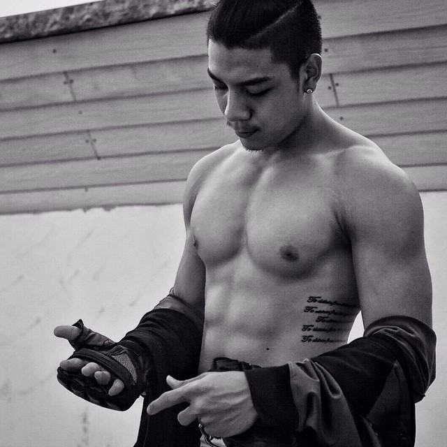 ส่อง IG ฟินมาก..ผู้ชายมากมายก่ายกอง