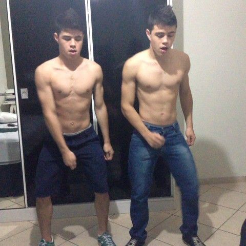 แฝดสุดหล่อ gustavo and tulio rocha