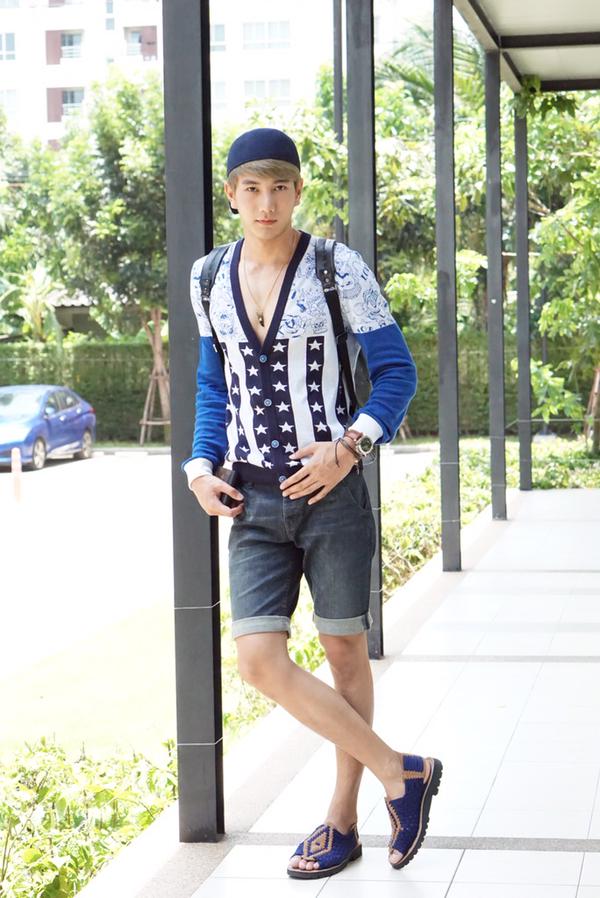 พระเอกหนุ่มหล่อใสน่ากัดคนนี้ชื่อ ภัค นรภัทร ทุกคนห้ามรักนะ..รู้ยัง!!