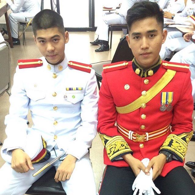 ฟรีช หนุ่มนักเรียนนายร้อย น่าละอ่อน IG@FREEZE_CHNEW