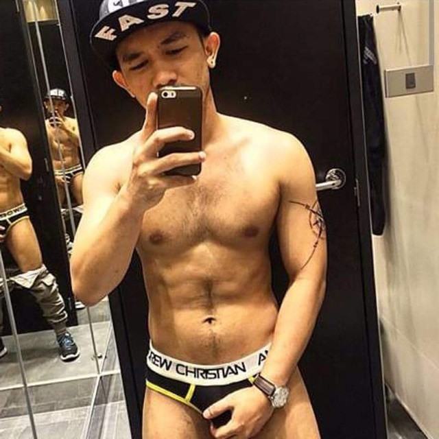 เซลฟี่เซลฟิน