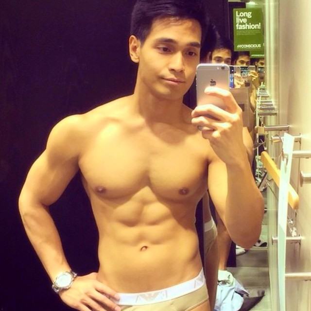 เซลฟี่เซลฟิน