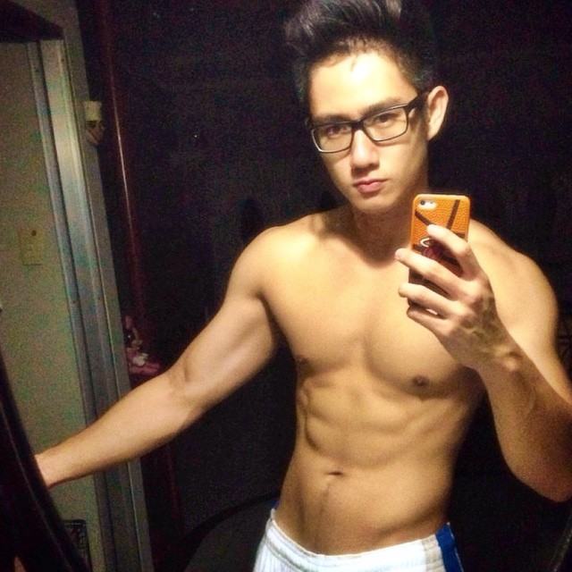 เซลฟี่เซลฟิน