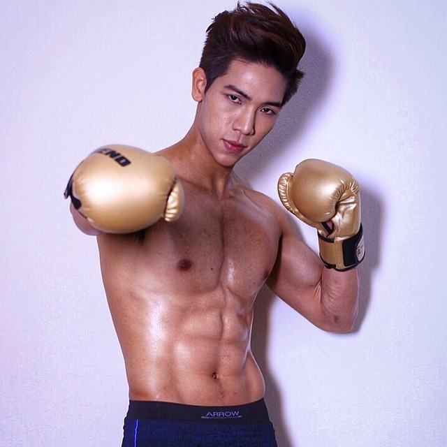 นายเป้ หนุ่มตี๋หุ่นแน่น IG@PAELIMITED