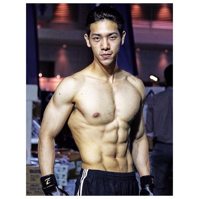 นายเป้ หนุ่มตี๋หุ่นแน่น IG@PAELIMITED