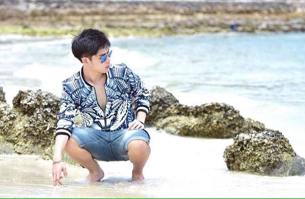 "เกมเพลย์" ตี๋หล่อ ขาว ใสวิ้ง สไตล์เกาหลี จาก Lovesick,The School