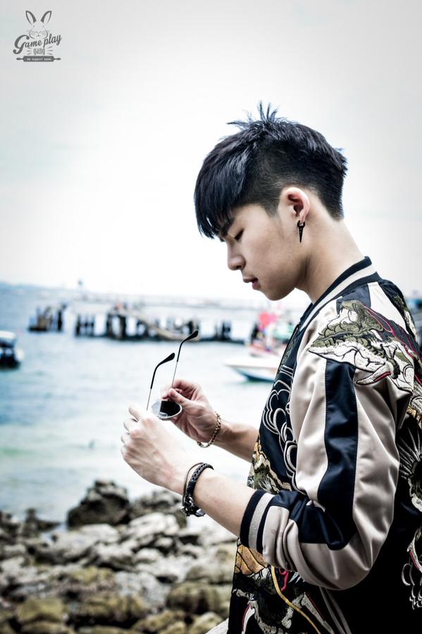 "เกมเพลย์" ตี๋หล่อ ขาว ใสวิ้ง สไตล์เกาหลี จาก Lovesick,The School