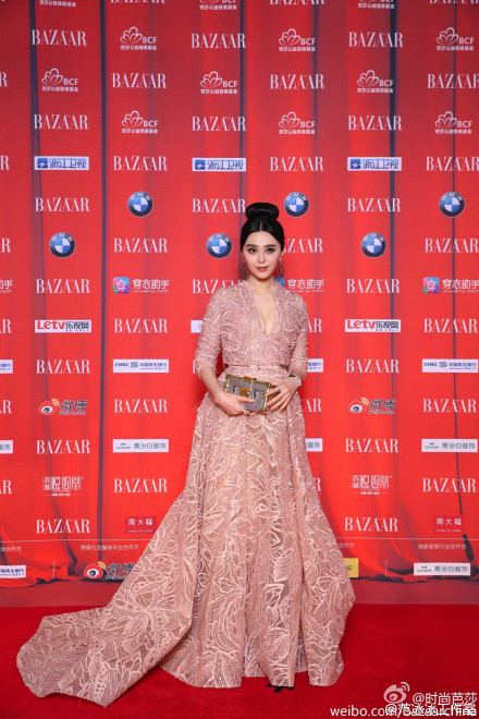 Fan Bing Bing สวย เลอค่า เจิดจรัส @BAZAAR Charity Night 2015