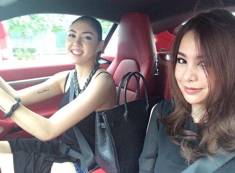 &ldquo;เก๋ เลเดอเรอร์&rdquo; ลืมอดีตรักครั้งเก่ากับ &ldquo;กระต่าย ทรรศิกา&rdquo; เปิดตัวแฟนสาวสวยคนใหม่ดีกรีสาวนักเรียนนอก