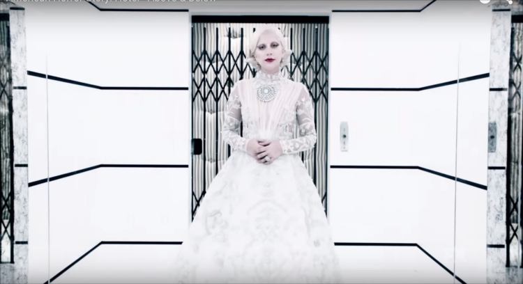 Lady Gaga สวย สะพรึง โกธิคลุค หลอนสุดๆ @American Horror Story