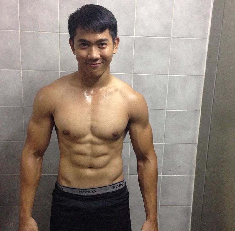 จัดเต็บสูบ