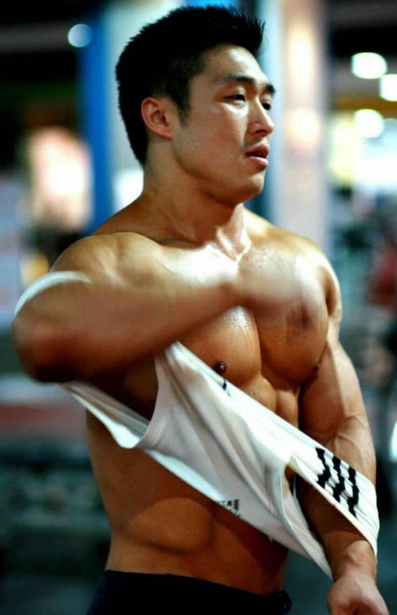 จัดเต็บสูบ