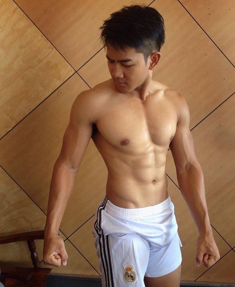 จัดเต็บสูบ
