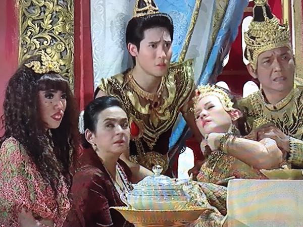 ละครเรตติ้งเบอร์หนึ่งของประเทศ (ภาพประกอบสวยๆ ให้ดูเพียบ)