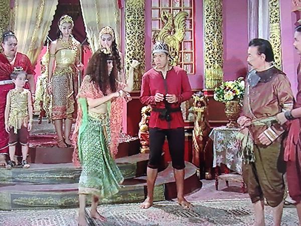 ละครเรตติ้งเบอร์หนึ่งของประเทศ (ภาพประกอบสวยๆ ให้ดูเพียบ)