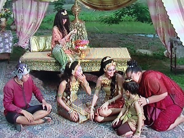 ละครเรตติ้งเบอร์หนึ่งของประเทศ (ภาพประกอบสวยๆ ให้ดูเพียบ)