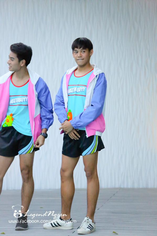 ว๊ายยย!! ฝูงกินรีกำลังเล่นน้ำ @ Water boyy The Movie